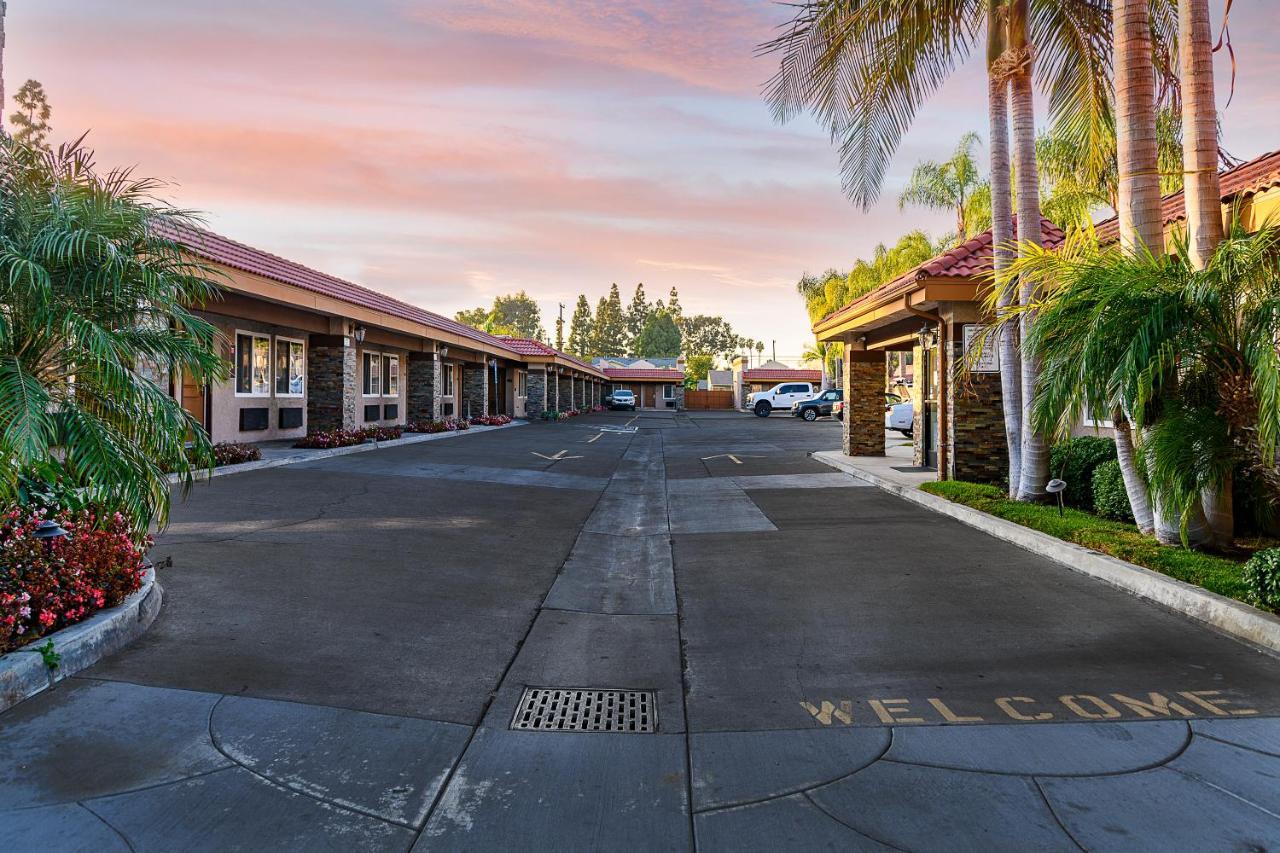 Hyland Inn Brea Esterno foto