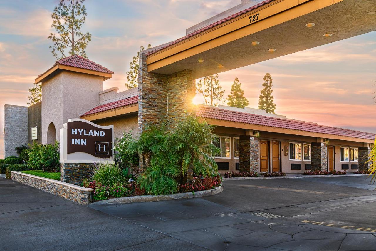 Hyland Inn Brea Esterno foto