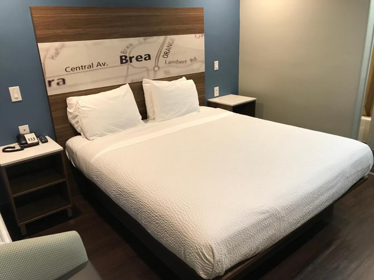 Hyland Inn Brea Esterno foto