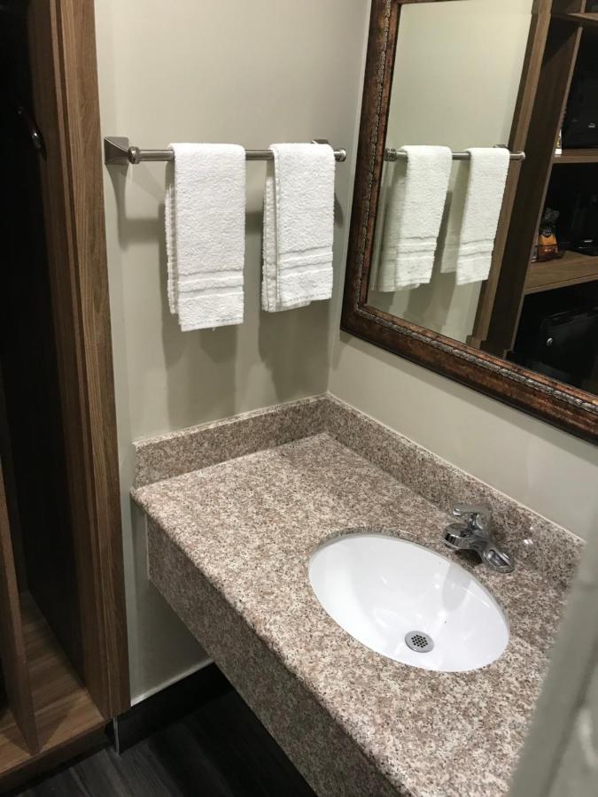 Hyland Inn Brea Esterno foto
