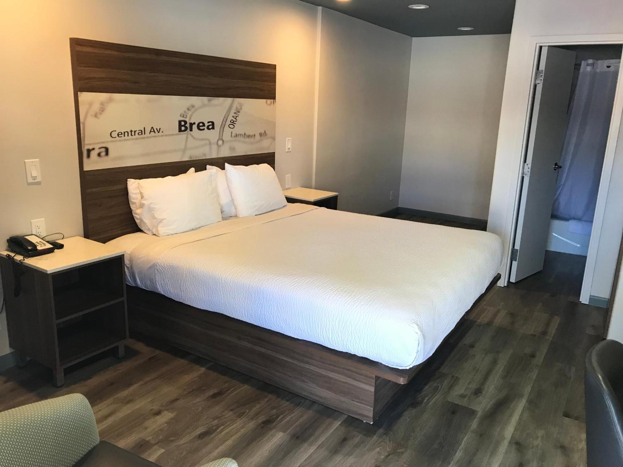 Hyland Inn Brea Esterno foto