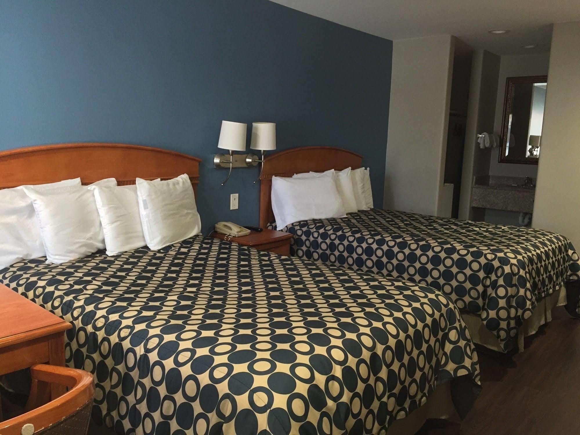 Hyland Inn Brea Esterno foto