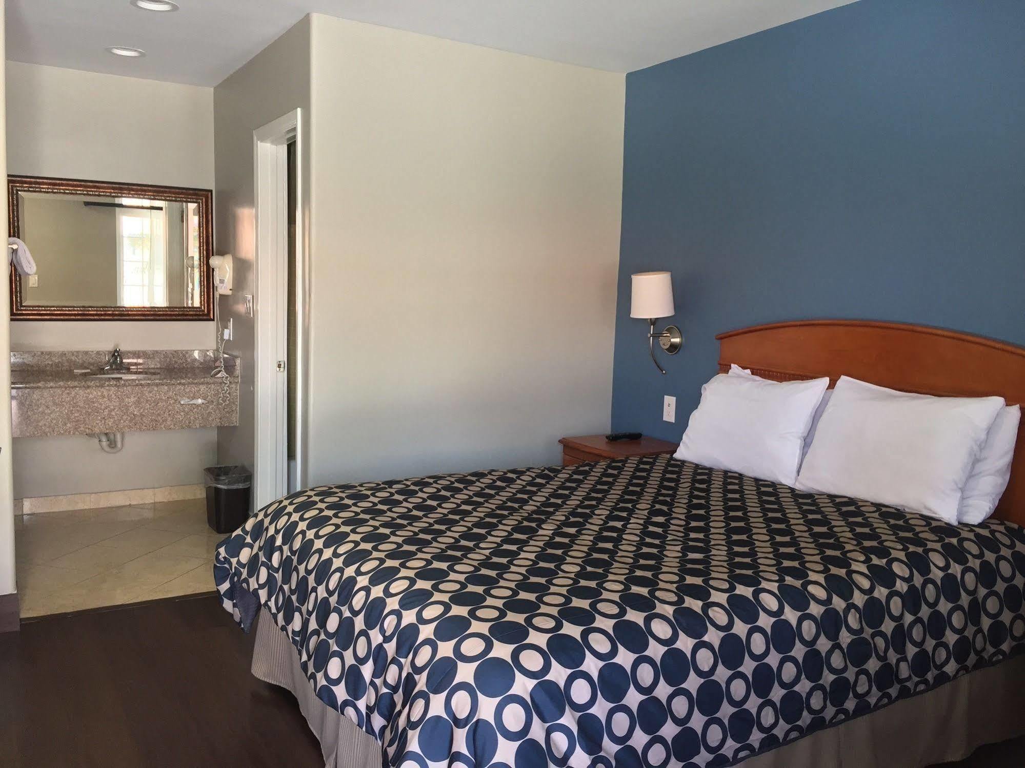Hyland Inn Brea Esterno foto