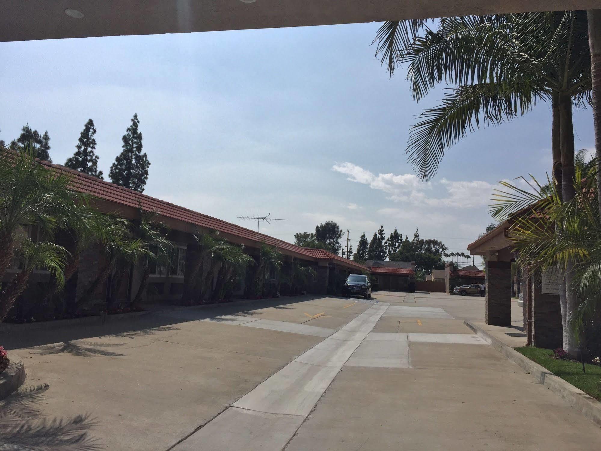 Hyland Inn Brea Esterno foto